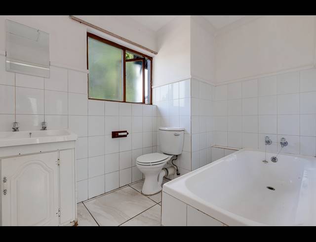 2 BEDROOM APARTMENT FOR SALE IN SUNNINGHILL
